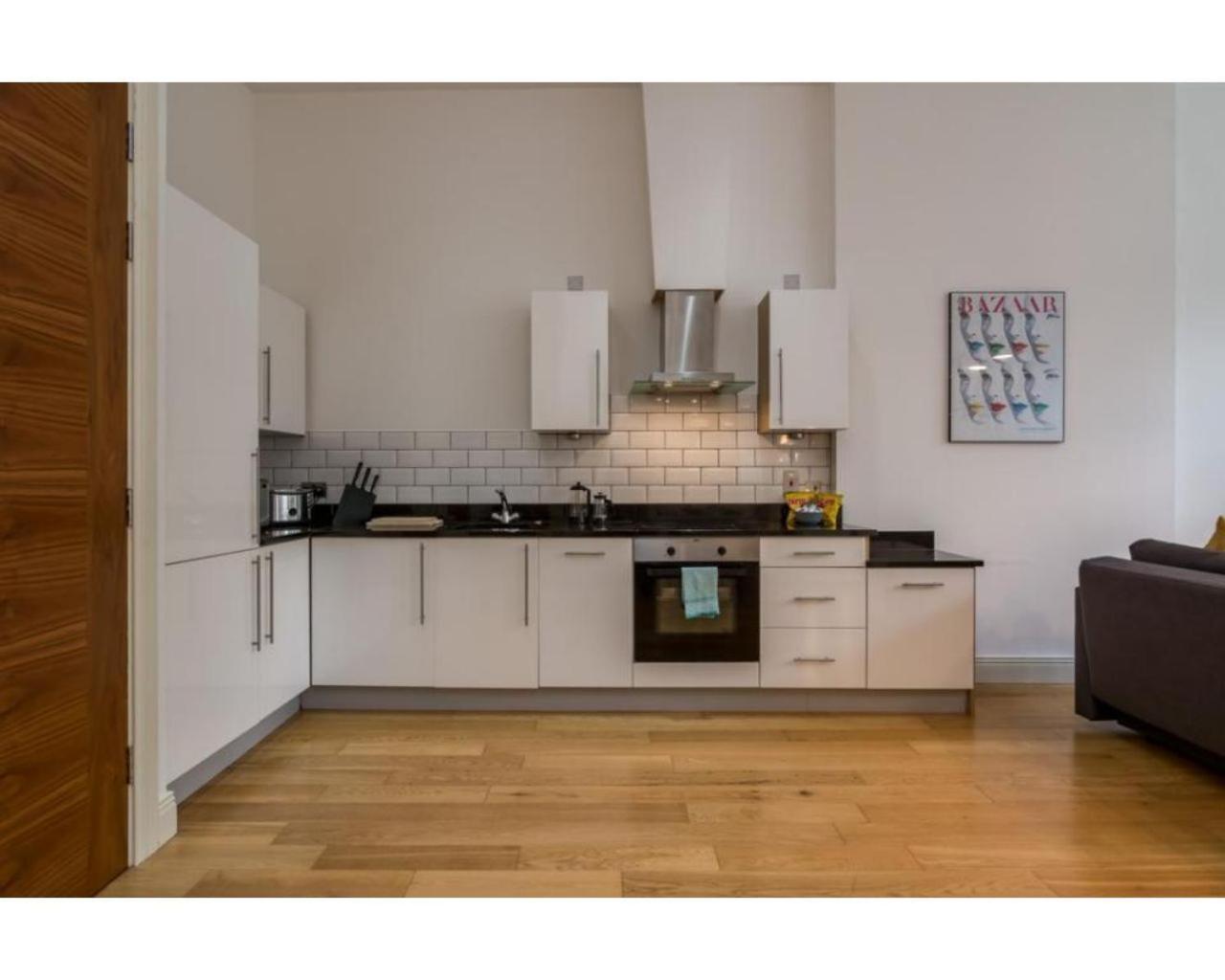 Fitzrovia Mansion Apartments In Belfast'S Cathedral Quarter ภายนอก รูปภาพ