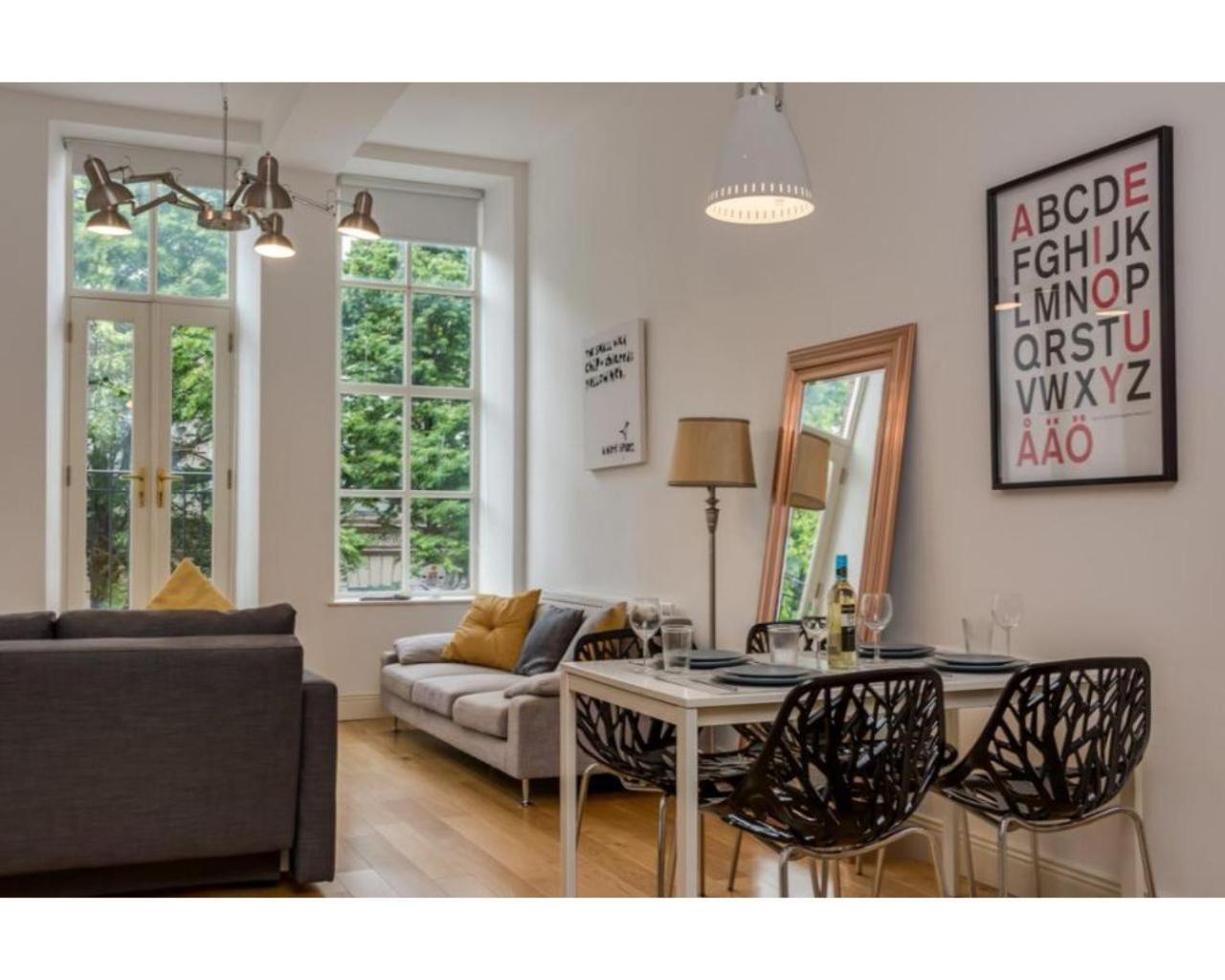 Fitzrovia Mansion Apartments In Belfast'S Cathedral Quarter ภายนอก รูปภาพ