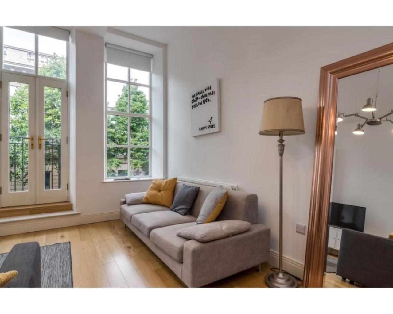Fitzrovia Mansion Apartments In Belfast'S Cathedral Quarter ภายนอก รูปภาพ