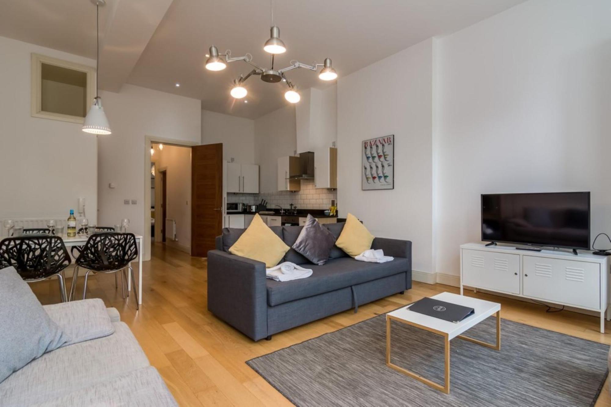 Fitzrovia Mansion Apartments In Belfast'S Cathedral Quarter ภายนอก รูปภาพ